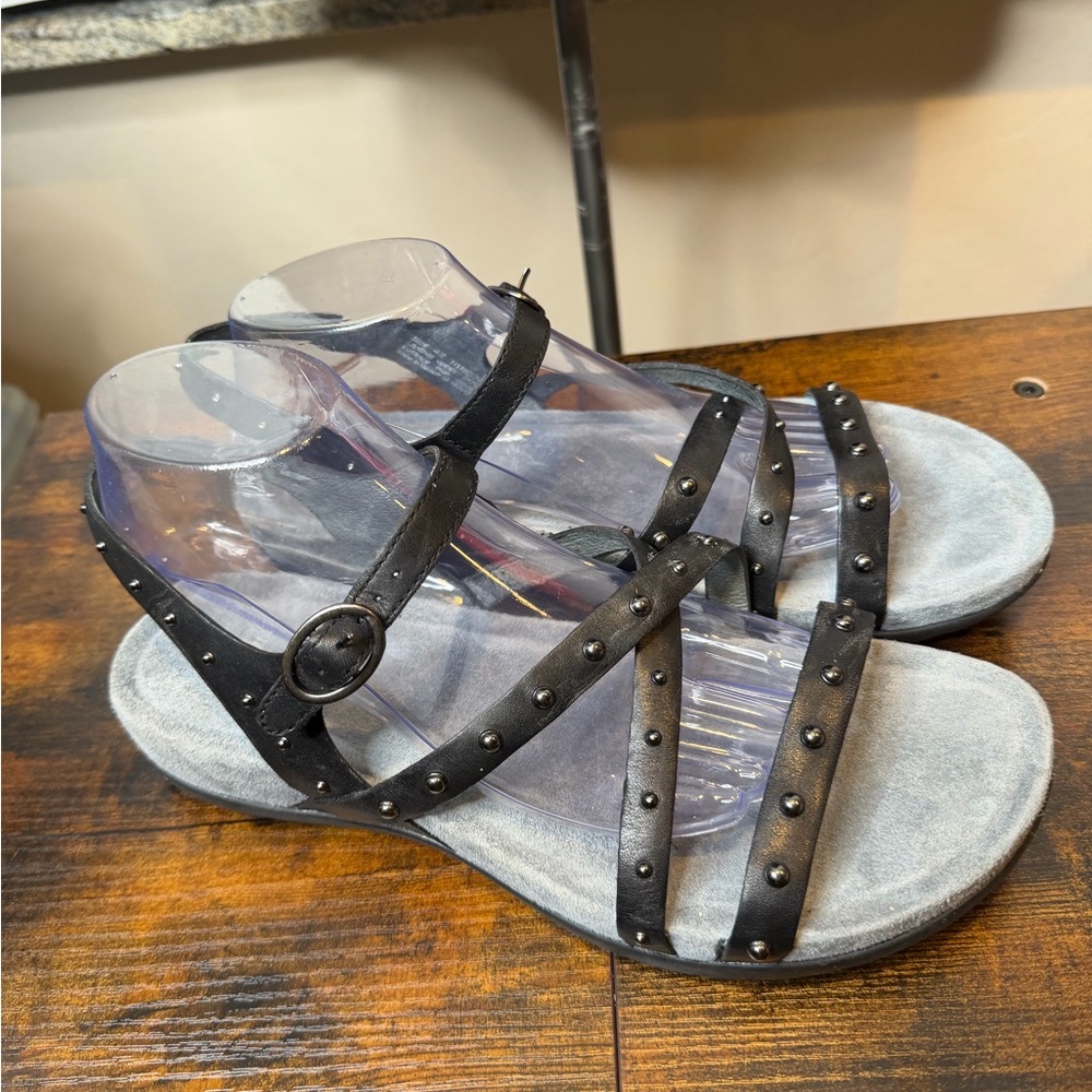 Dansko Brigitte Full Grain Leather Studded Strappy Flat Sandal Memory Foam SZ 11